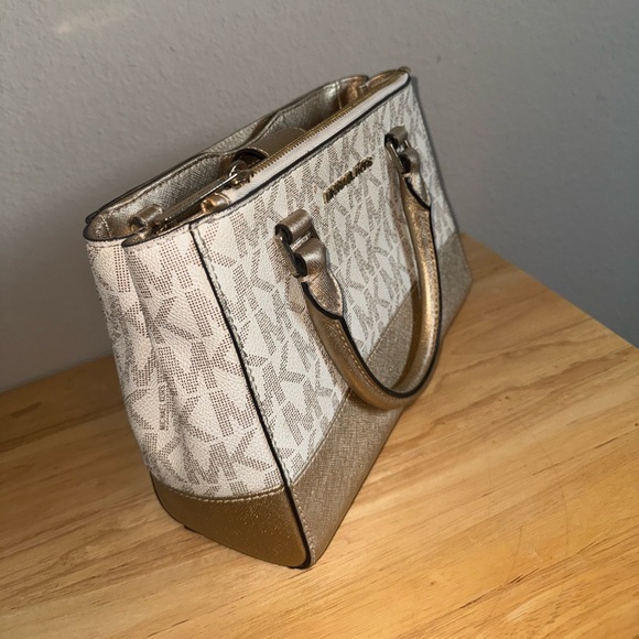 Michael Kors Crossody Purse - Picture 2 of 5